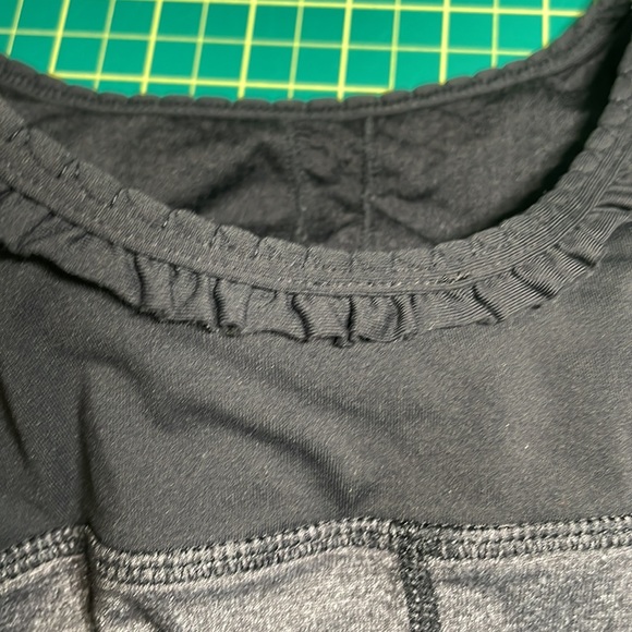 Side Pull Strings Tank (M) - Picture 11 of 11